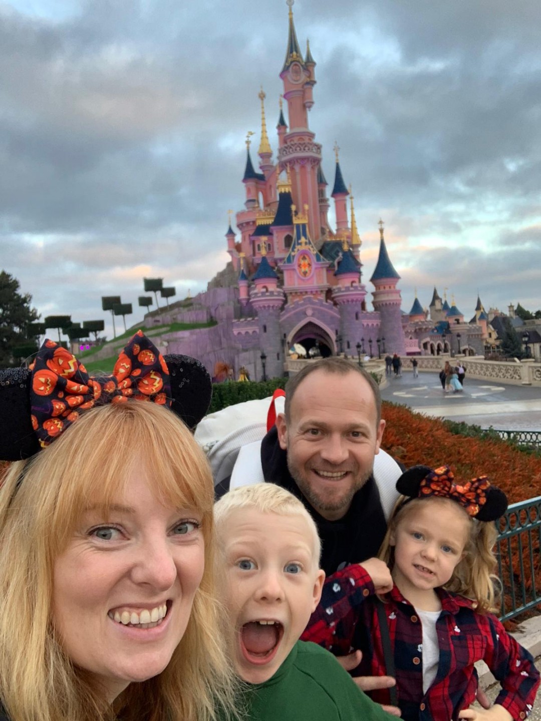 Fun times at Disneyland Paris: with and without kids - KarsTravels